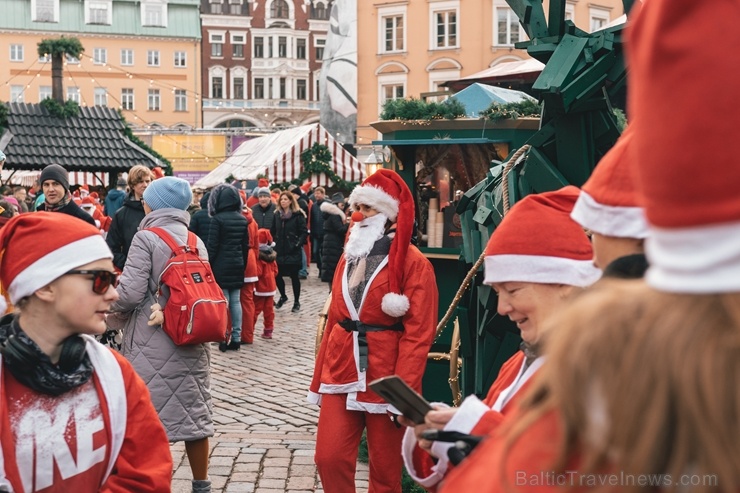 Ziemassvētku vecīšu labdarības skrējiens ir pozitīvām emocijām piepildīts pasākums, kurā ik gadu piedalās simtiem jautru dalībnieku ar mērķi palīdzēt  273094