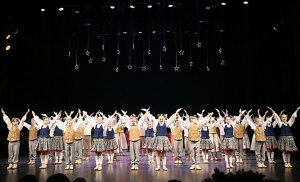 Daži fotomirkļi no bērnu un jauniešu deju studijas «Pīlādzītis» Ziemassvētku koncerta 48