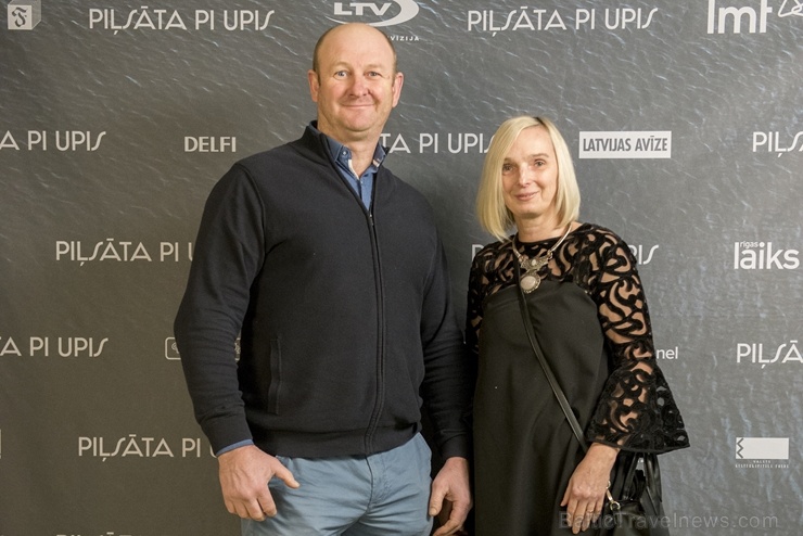 Travelnews.lv apmeklē Viestura Kairiša mākslas filmas «Pilsēta pie upes» pirmizrādi Krāslavā Foto: Inga Pudnika 274663