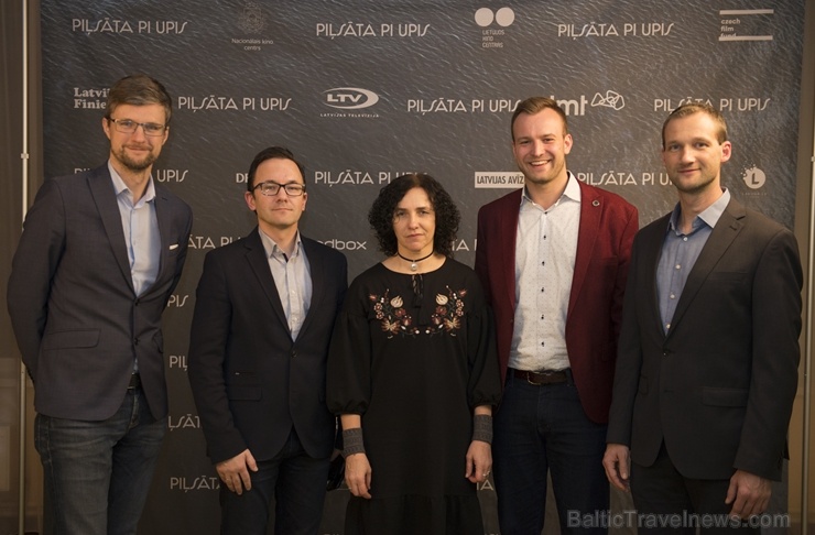 Travelnews.lv apmeklē Viestura Kairiša mākslas filmas «Pilsēta pie upes» pirmizrādi Krāslavā Foto: Inga Pudnika 274672