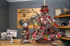 Travelnews.lv Preiļos iepazīst unikālu vietu Latvijai «Nester Custom Moto & Metal Art Gallery» 23