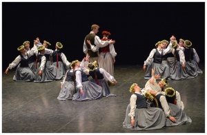 XXII Jaunrades deju konkursa finālā Ogrē 19 horeogrāfi skatītāju un žūrijas vērtējumam nodeva 41 deju, kuru izdejoja 26 kolektīvi 16