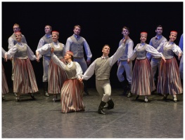 XXII Jaunrades deju konkursa finālā Ogrē 19 horeogrāfi skatītāju un žūrijas vērtējumam nodeva 41 deju, kuru izdejoja 26 kolektīvi 21