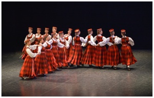 XXII Jaunrades deju konkursa finālā Ogrē 19 horeogrāfi skatītāju un žūrijas vērtējumam nodeva 41 deju, kuru izdejoja 26 kolektīvi 25