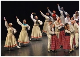 XXII Jaunrades deju konkursa finālā Ogrē 19 horeogrāfi skatītāju un žūrijas vērtējumam nodeva 41 deju, kuru izdejoja 26 kolektīvi 29