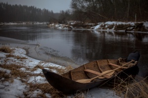 Vienkoču laivas rāmi plūst Latvijas upēs un savieno senatni ar mūsdienām 2