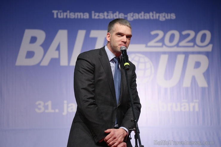 Sveicam «GADA CILVĒKS TŪRISMĀ 2019» laureātus tūrisma izstādē «Balttour 2020». Foto: Rojs Maizītis 275805