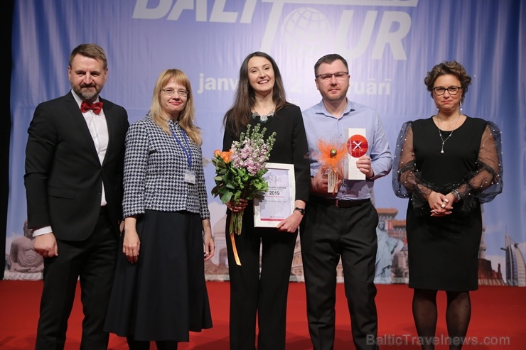 Sveicam «GADA CILVĒKS TŪRISMĀ 2019» laureātus tūrisma izstādē «Balttour 2020». Foto: Rojs Maizītis 275817