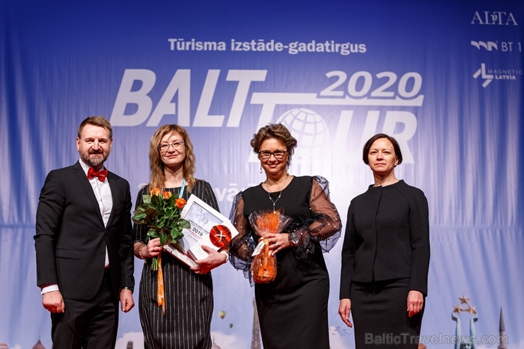 «Gada Cilvēks Tūrismā 2019» «TŪRISMA INFORMĀCIJAS CENTRA VADĪTĀJS 2019» - Iveta Veļķere, Alūksnes Tūrisma informācijas centrs. Foto: Andrejs Terentjev 276362