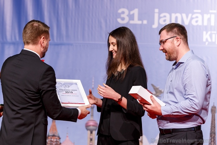 «Gada Cilvēks Tūrismā 2019» «TŪRISMA ŽURNĀLISTS 2019» - Alīna un Jēkabs Andrušaiti, Sapnumedniece.lv. Foto: Andrejs Terentjevs 276366