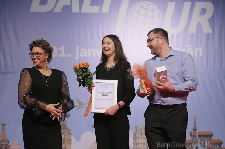 «Gada Cilvēks Tūrismā 2019» «TŪRISMA ŽURNĀLISTS 2019» - Alīna un Jēkabs Andrušaiti, Sapnumedniece.lv. Foto: Rojs Maizītis 276367