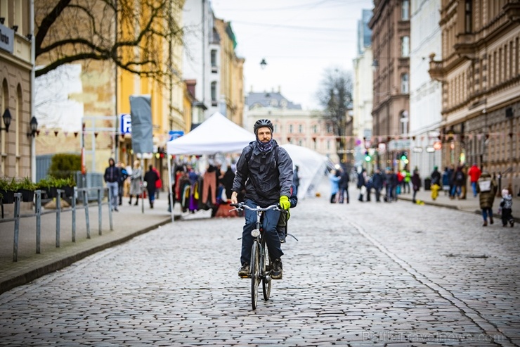 2020. gada katra mēneša pirmajā sestdienā kādu no galvaspilsētas centra ielām atvēl gājējiem, velobraucējiem, kā arī dažādām uzņēmējdarbību veicinošām 276428