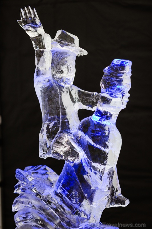 Starptautiskais Ledus skulptūru festivāls Jelgavā pārsteidz ar supervaroņiem 276850