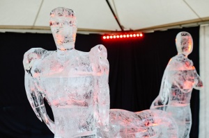 Starptautiskais Ledus skulptūru festivāls Jelgavā pārsteidz ar supervaroņiem 2