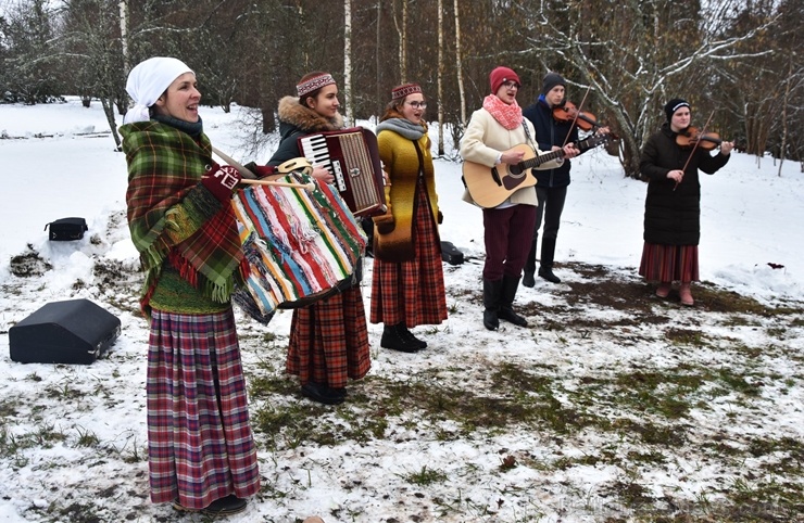 Alūksnes muzejs kopā ar Viļakas novada folkloras kopu 