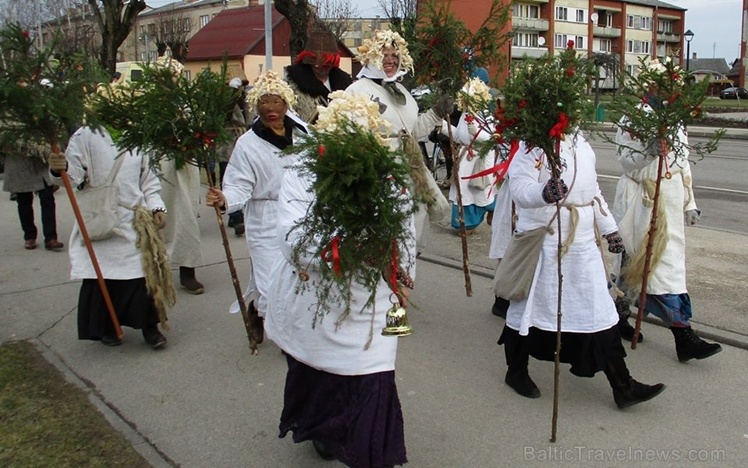 Līvānos norisinājās XXI Starptautiskais masku tradīciju festivāls, kurā piedalījās 24 masku grupasno Latvijas un citām valstīm 277672
