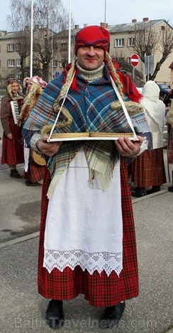 Līvānos norisinājās XXI Starptautiskais masku tradīciju festivāls, kurā piedalījās 24 masku grupasno Latvijas un citām valstīm 277681