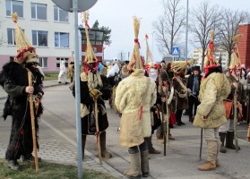 Līvānos norisinājās XXI Starptautiskais masku tradīciju festivāls, kurā piedalījās 24 masku grupasno Latvijas un citām valstīm 9