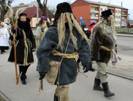 Līvānos norisinājās XXI Starptautiskais masku tradīciju festivāls, kurā piedalījās 24 masku grupasno Latvijas un citām valstīm 12