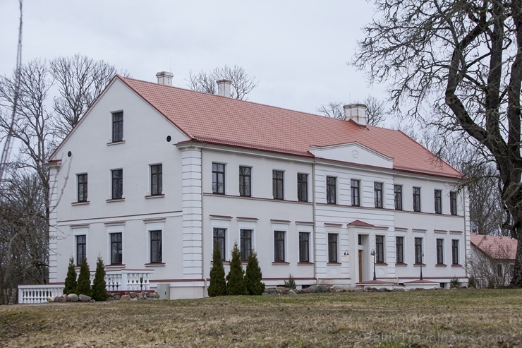 Kurzemē tūristiem ir pieejama nakšņošanai un svinībām grezna muiža - «Lielvirbu muiža». Foto: Reinis Brūvelis 277743