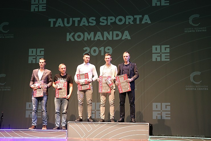 Travelnews.lv piedāvā dažus fotomirkļus no «Ogres novada Sporta laureāts 2019» 277950