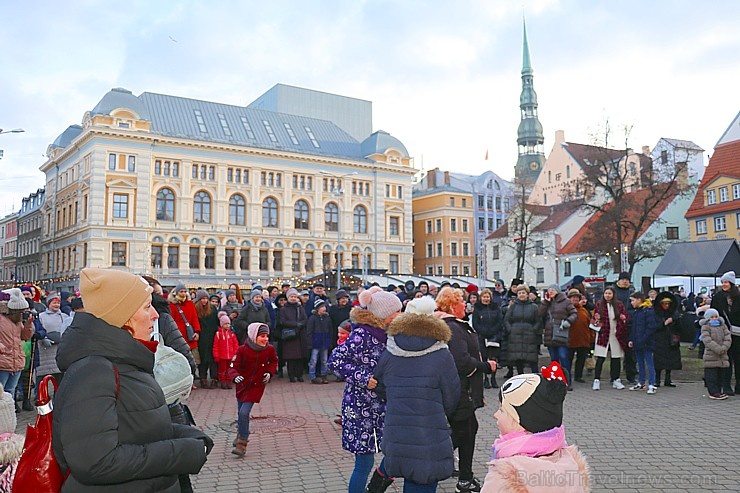 Travelnews.lv apmeklē «Masļeņica – lielais pankūku cepiens» Vecrīgā 278711