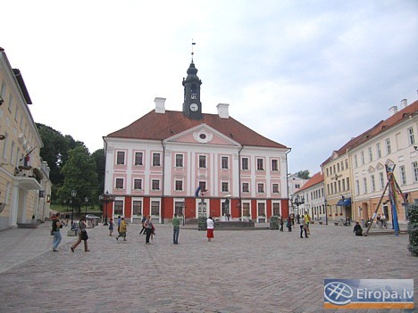 Tartu pilsētas centrālais laukums 15055