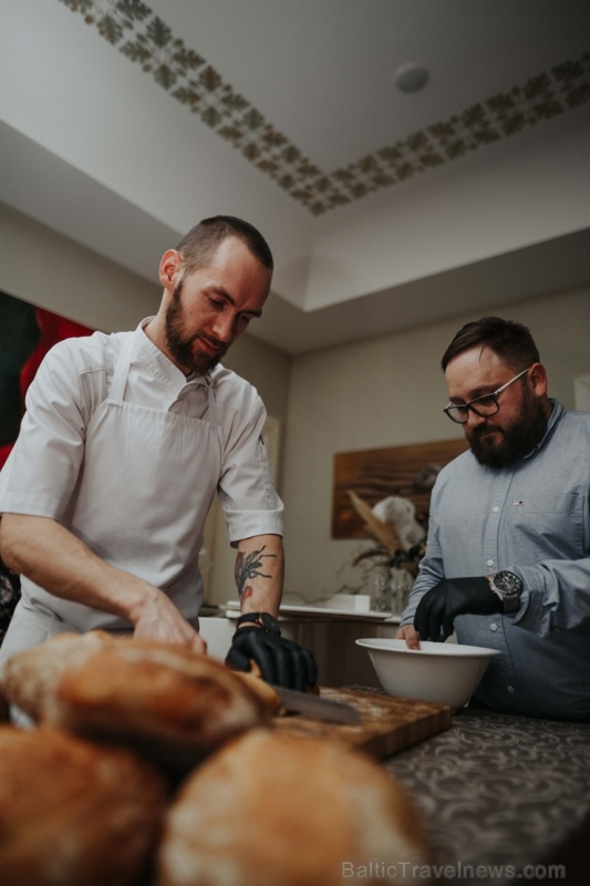 Skrundas muižā šefpavārs Raivo Žanis Behmanis 29.02.2020 rīko autorvakariņas «Jaunatklāj Kurzemes garšu». Foto: Skrundasmuiza.lv 278974