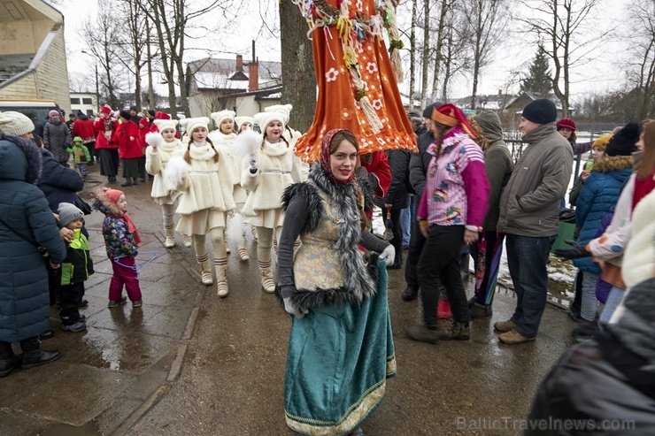 Rēzeknē svin tradicionālos slāvu tautību svētkus «Masļeņica» 279070