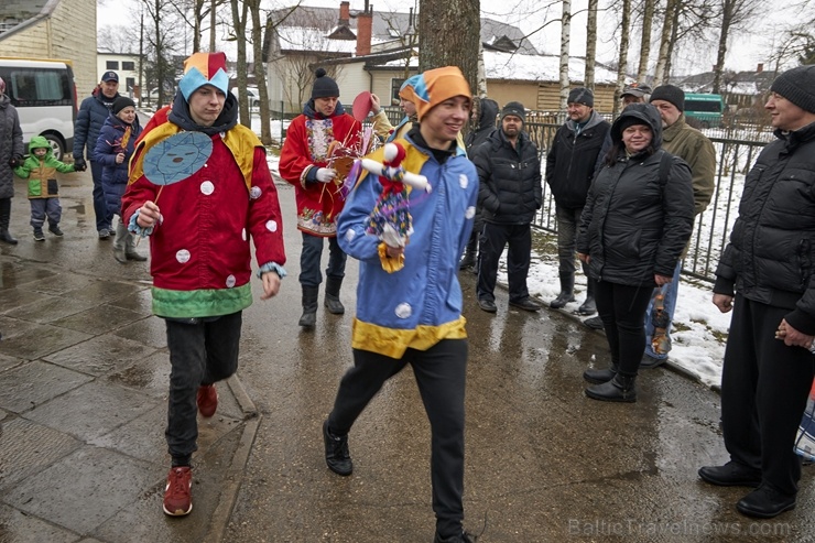 Rēzeknē svin tradicionālos slāvu tautību svētkus «Masļeņica» 279071