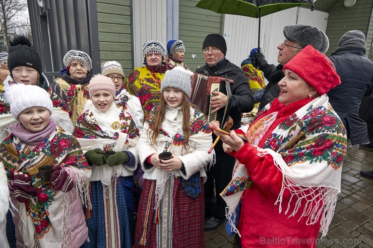 Rēzeknē svin tradicionālos slāvu tautību svētkus «Masļeņica» 279085