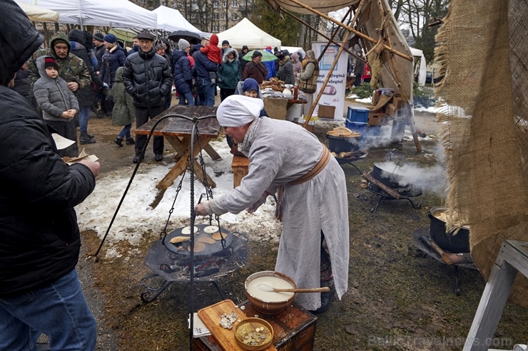 Rēzeknē svin tradicionālos slāvu tautību svētkus «Masļeņica»» 279088