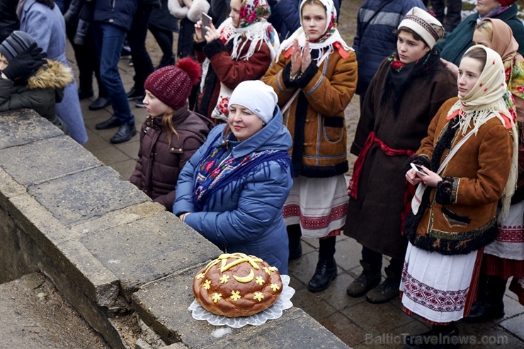 Rēzeknē svin tradicionālos slāvu tautību svētkus «Masļeņica» 279102