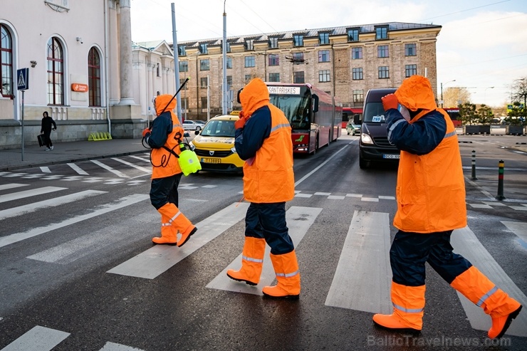 Lietuvas galvaspilsētā Viļņā pandēmijas laikā uzplaukst solidaritāte - brīvprātīgie un uzņēmēji sniedz palīdzību un atbalstu tiem, kam tā vajadzīga vi 279975