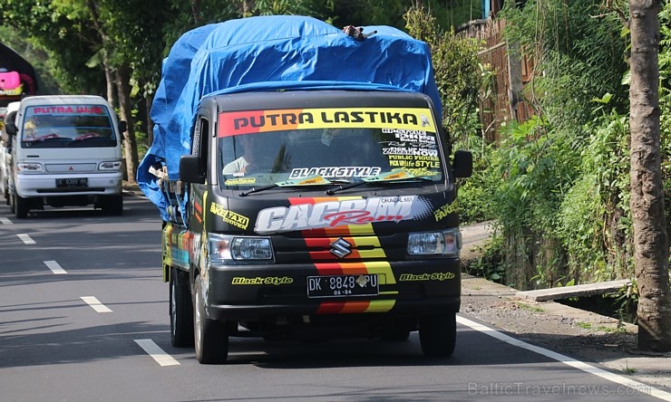 Travelnews.lv piedāvā fotomirkļus no Bali ielas dzīves un transporta 280299