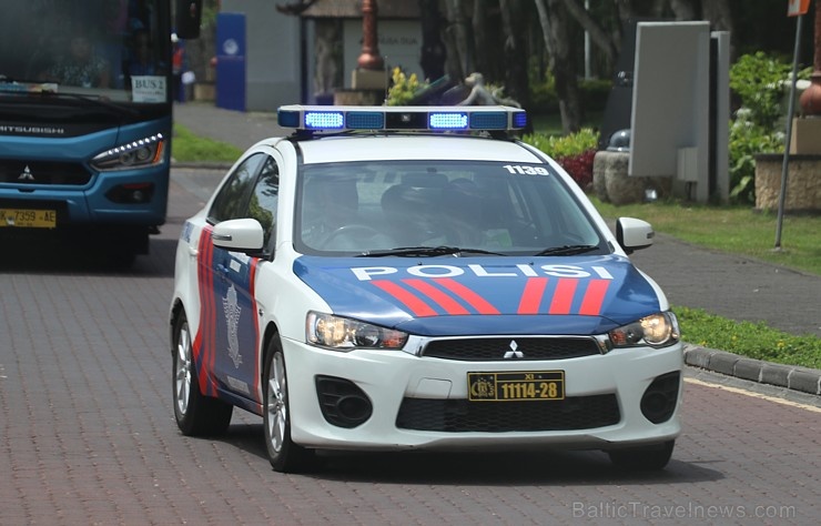 Travelnews.lv piedāvā fotomirkļus no Bali ielas dzīves un transporta 280310