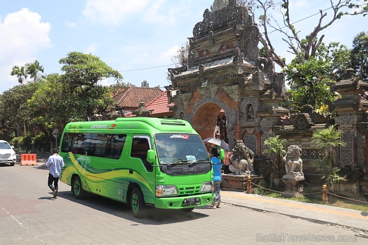 Travelnews.lv piedāvā fotomirkļus no Bali ielas satiksmes dzīves. «Turkish Airlines» un «365 Brīvdienas» 280353