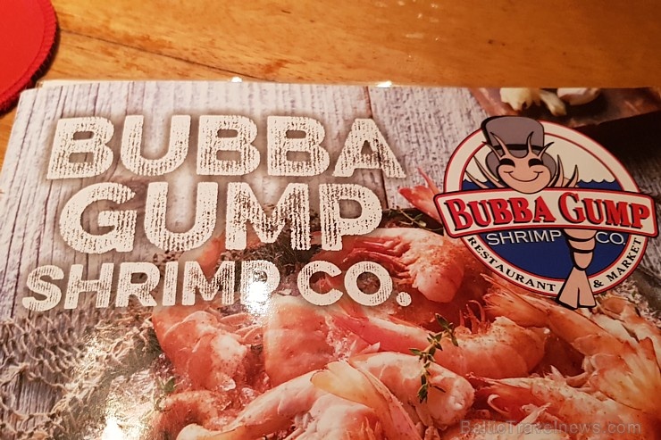 Travelnews.lv Bali nakts dzīvē iepazīst ielas restorānu «Bubba Gump Shrimp».  «Turkish Airlines» un «365 Brīvdienas» 280814