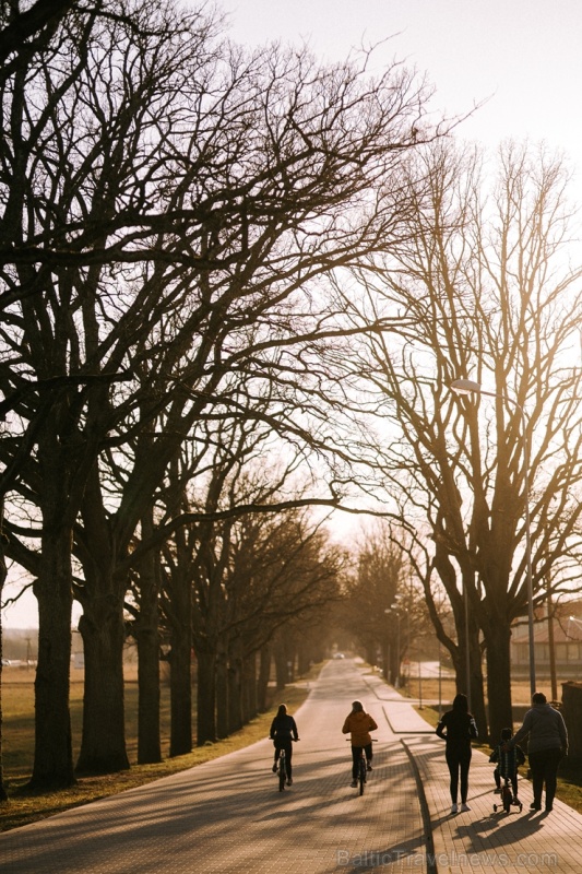 Parks atrodas līdzās Valmiermuižas alus darītavai un rūpi par tā apdzīvošanu un kultūrvēsturiskās vides saglabāšanu un atjaunošanu tur 