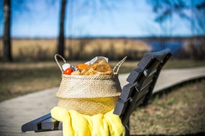 Restorāns Baltvilla sagatavojis īpašu piedāvājumu - svaigo uzkodu un desertu piknika grozu līdzņemšanai, ko baudīt, dodoties pastaigā uz mežu, jūru va 55