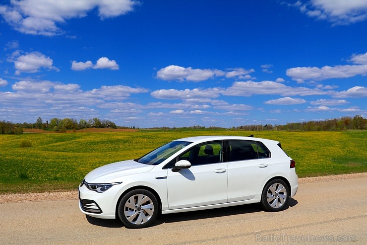 Travelnews.lv apceļo Latgali un Pierīgu ar jauno «Volkswagen Golf 8 1.5 eTSI» 282629