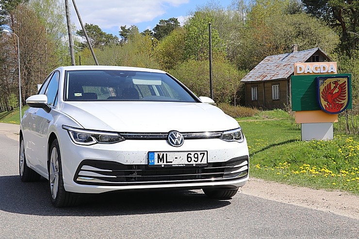 Travelnews.lv apceļo Latgali un Pierīgu ar jauno «Volkswagen Golf 8 1.5 eTSI» 282643