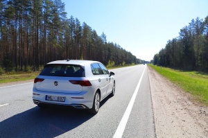 Travelnews.lv apceļo Latgali un Pierīgu ar jauno «Volkswagen Golf 8 1.5 eTSI» 38