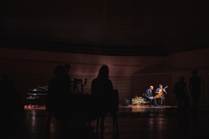 Liepājas koncertzāli «Lielais dzintars» skan Imanta Kalniņa dzimšanas dienai veltīts koncerts 25