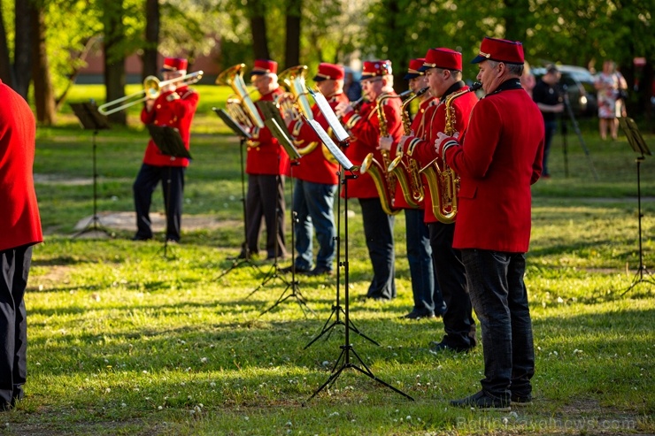 Rēzeknes pagalmos skan muzikāli pārsteigumi pilsētas iedzīvotājiem un viesiem 283527