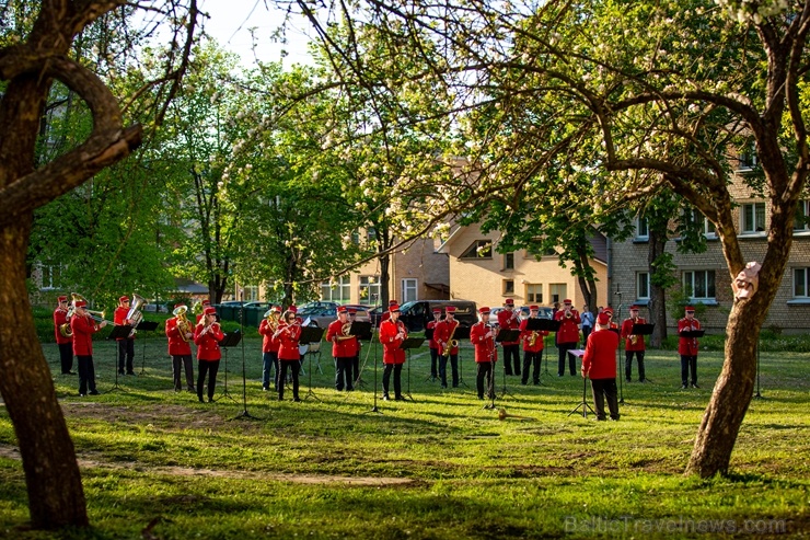 Rēzeknes pagalmos skan muzikāli pārsteigumi pilsētas iedzīvotājiem un viesiem 283533