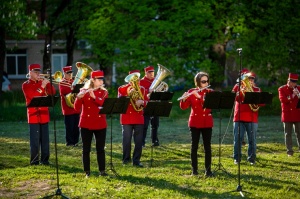 Rēzeknes pagalmos skan muzikāli pārsteigumi pilsētas iedzīvotājiem un viesiem 4