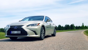 Travelnews.lv apceļo Latviju ar «Lexus ES 300h» 14