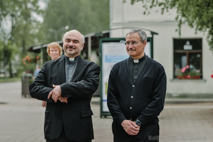 Siguldā atklāta Latvijā pirmā velo iela, kas darbojas kā pilotprojekts Siguldas kopējās satiksmes uzlabošanas koncepcijā 283954