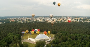 Viļņa ir viena retajā galvaspilsētām Eiropā, kas veic gaisa balonu lidojumus virs pilsētas 10
